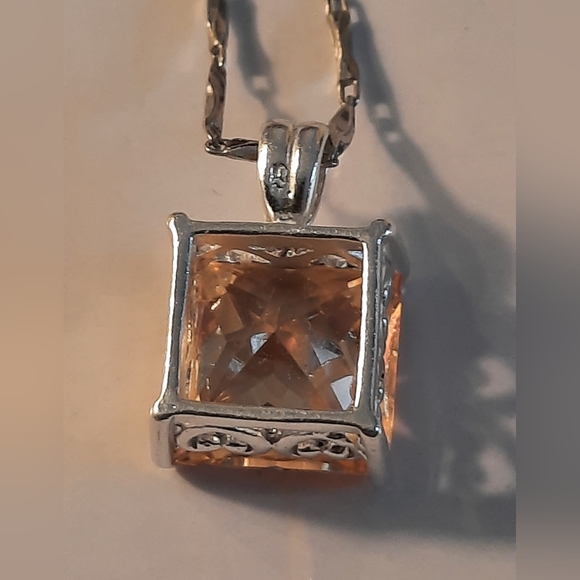 Elegant925 Sterling Silver Necklace with Square Amber Pendant - Picture 3 of 10